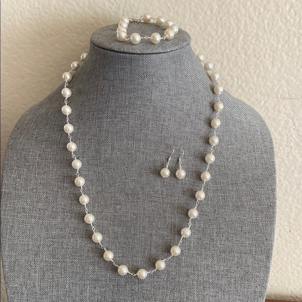 NEW HANDMade Elegant White FAUX Pearl Jewelry Set